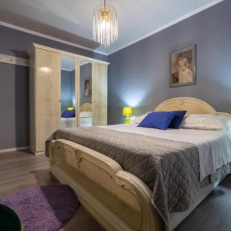 Zoey Apartament